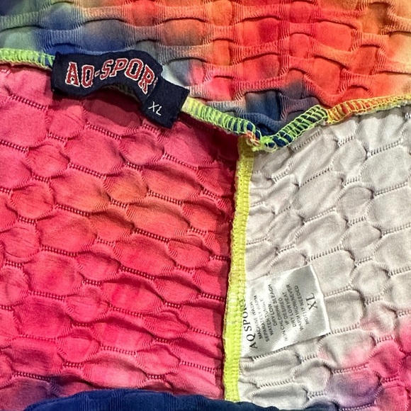LIMITED TIME $4 ITEM!! Vibrant Tie-Dye Women's Set - Picture 2 of 7